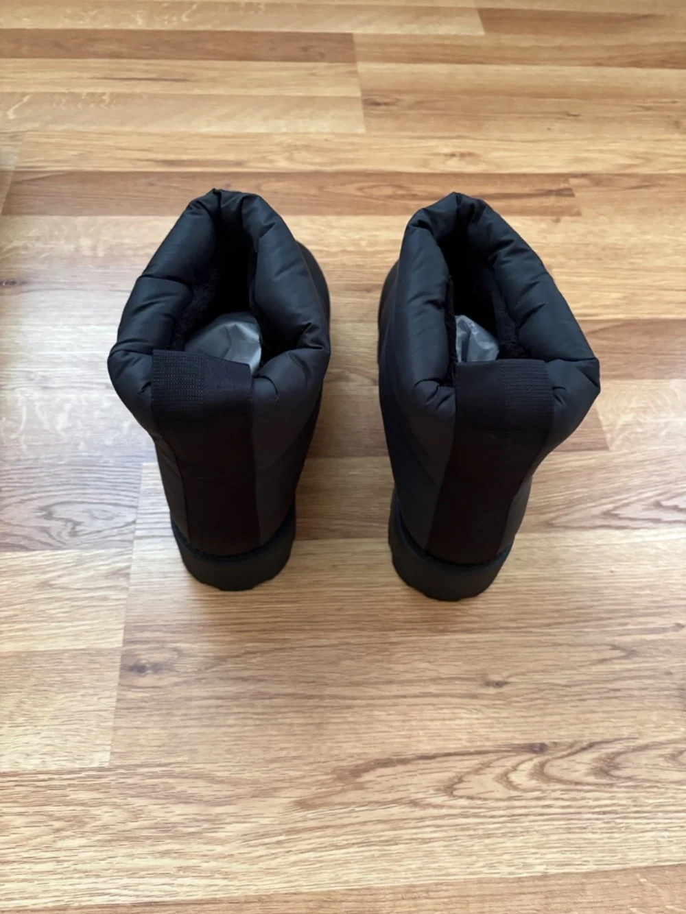 NIB Kate Spade Puffed Pull-On Booties